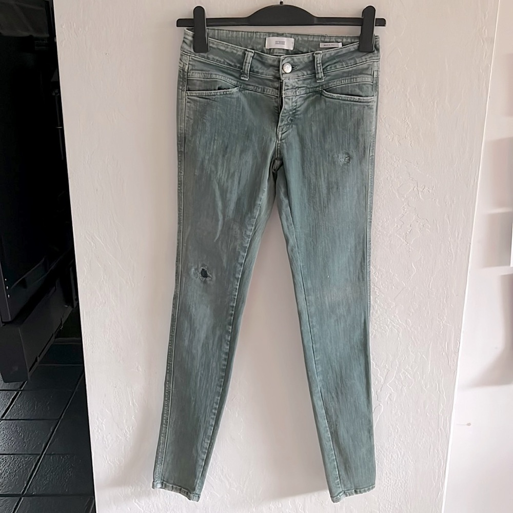 SOLD ELSEWHERE Closed Italian brand Pedal Star Skinny Jeans in sage green 1729